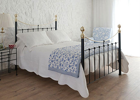 Victoria Bed